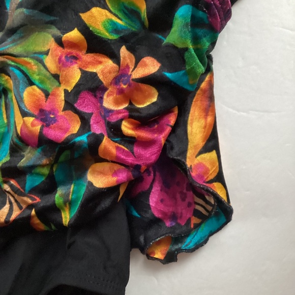 Longitude One Piece Swimsuit Black With Tropical Floral Women’s Size 10 - Picture 7 of 9